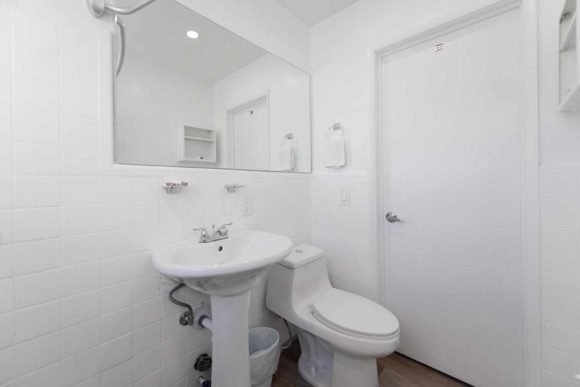 Spacious Studio With Balcony And Parking At The Beach -M46 Голливуд Экстерьер фото